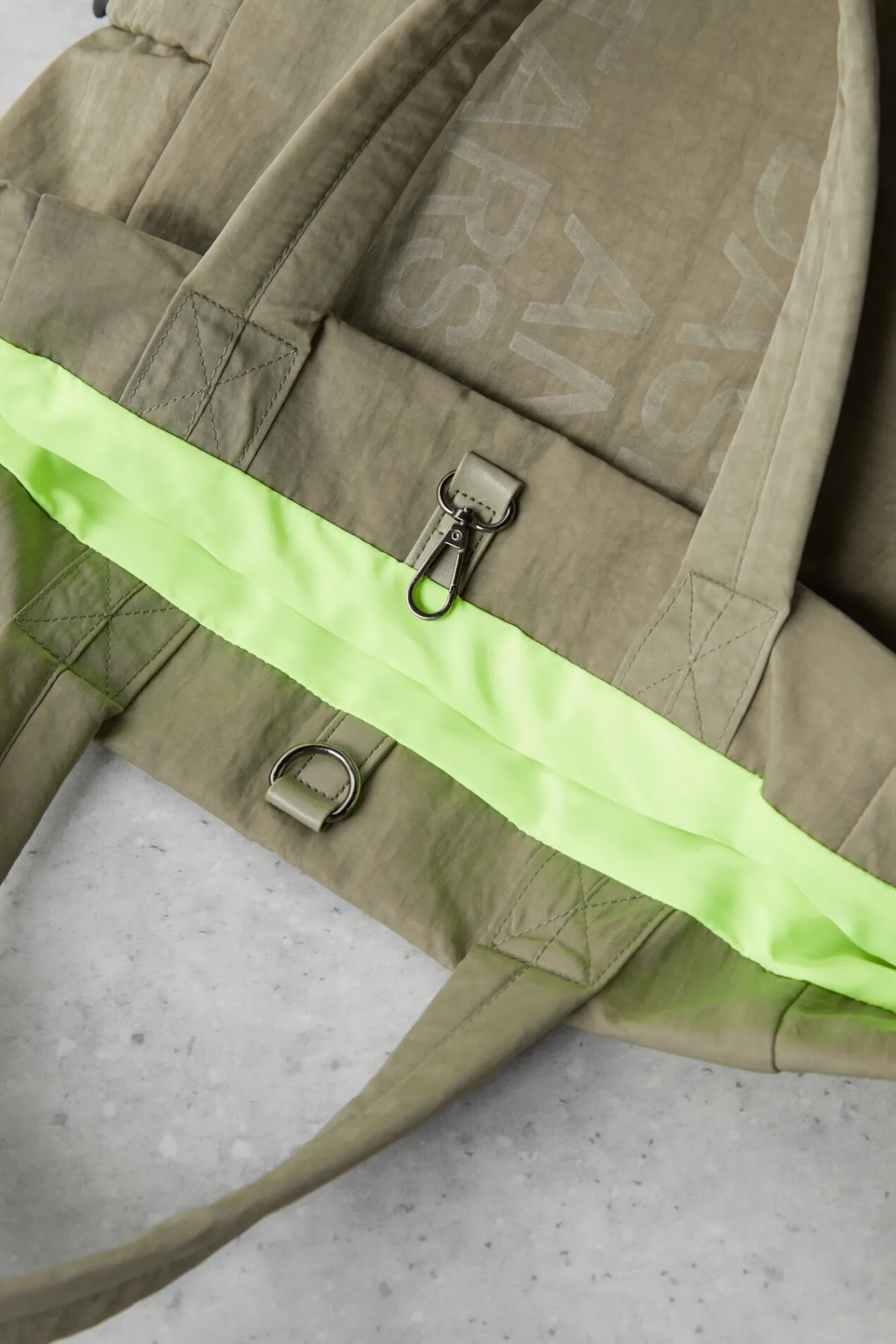 Bolso Tote Verde Oliva^Dash and Stars New