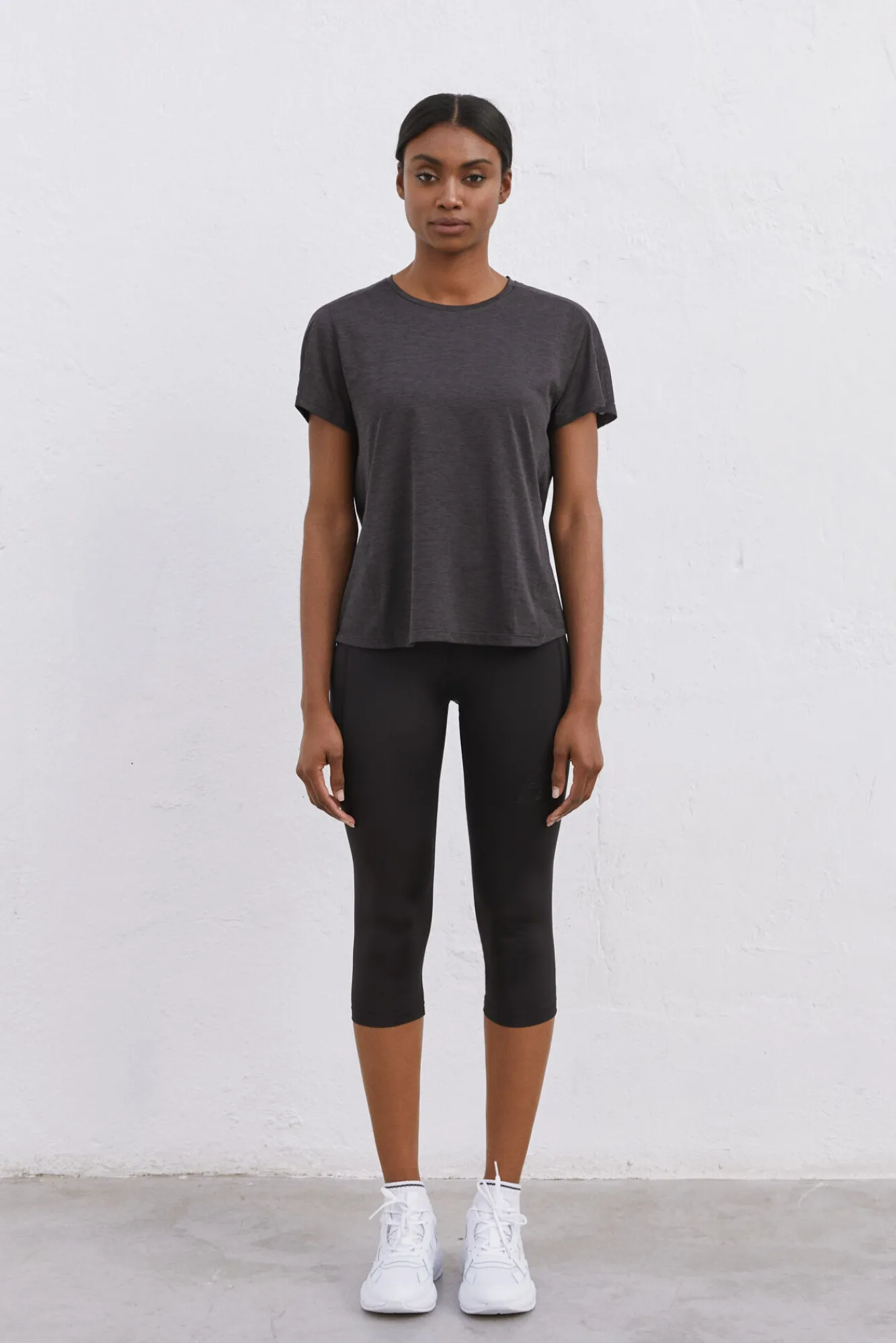Camiseta Negra Ultraligera^Dash and Stars Shop
