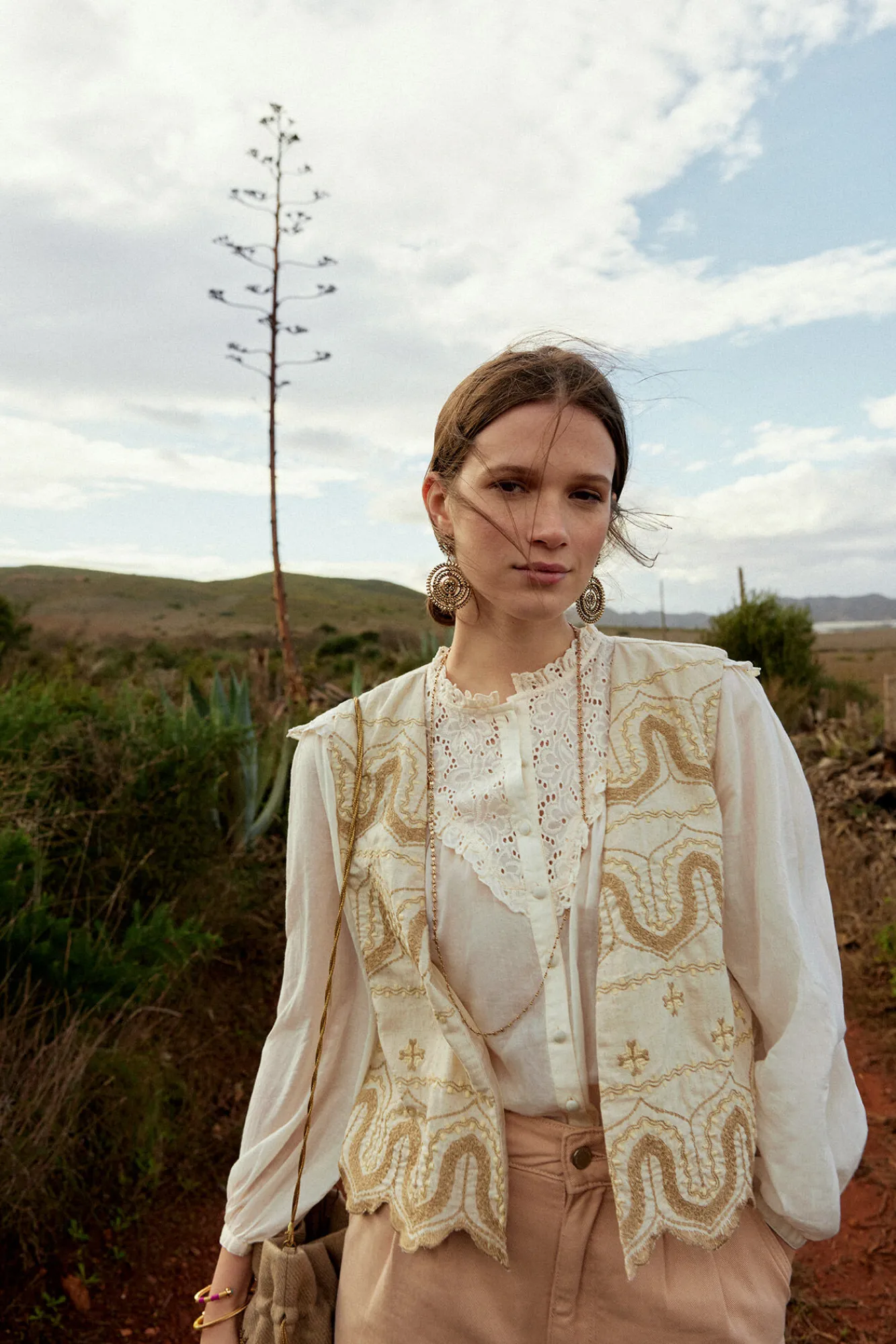 Casandra Chaleco Rustico Bordado^Hoss Intropia Outlet
