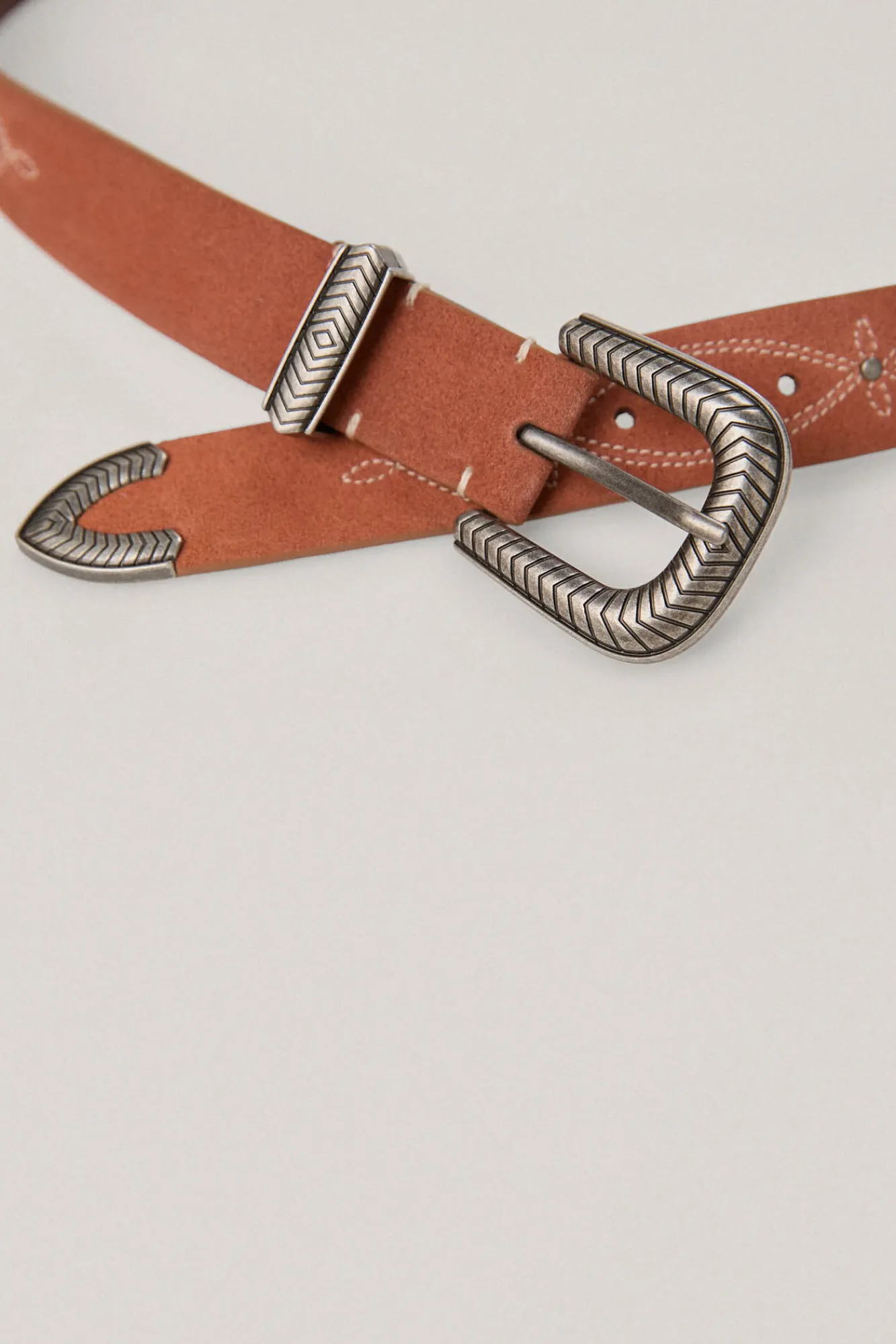 Cinturon De Piel Bordado Con Tachuelas Y Hebilla Tipo Cowboy^Pedro del Hierro Clearance