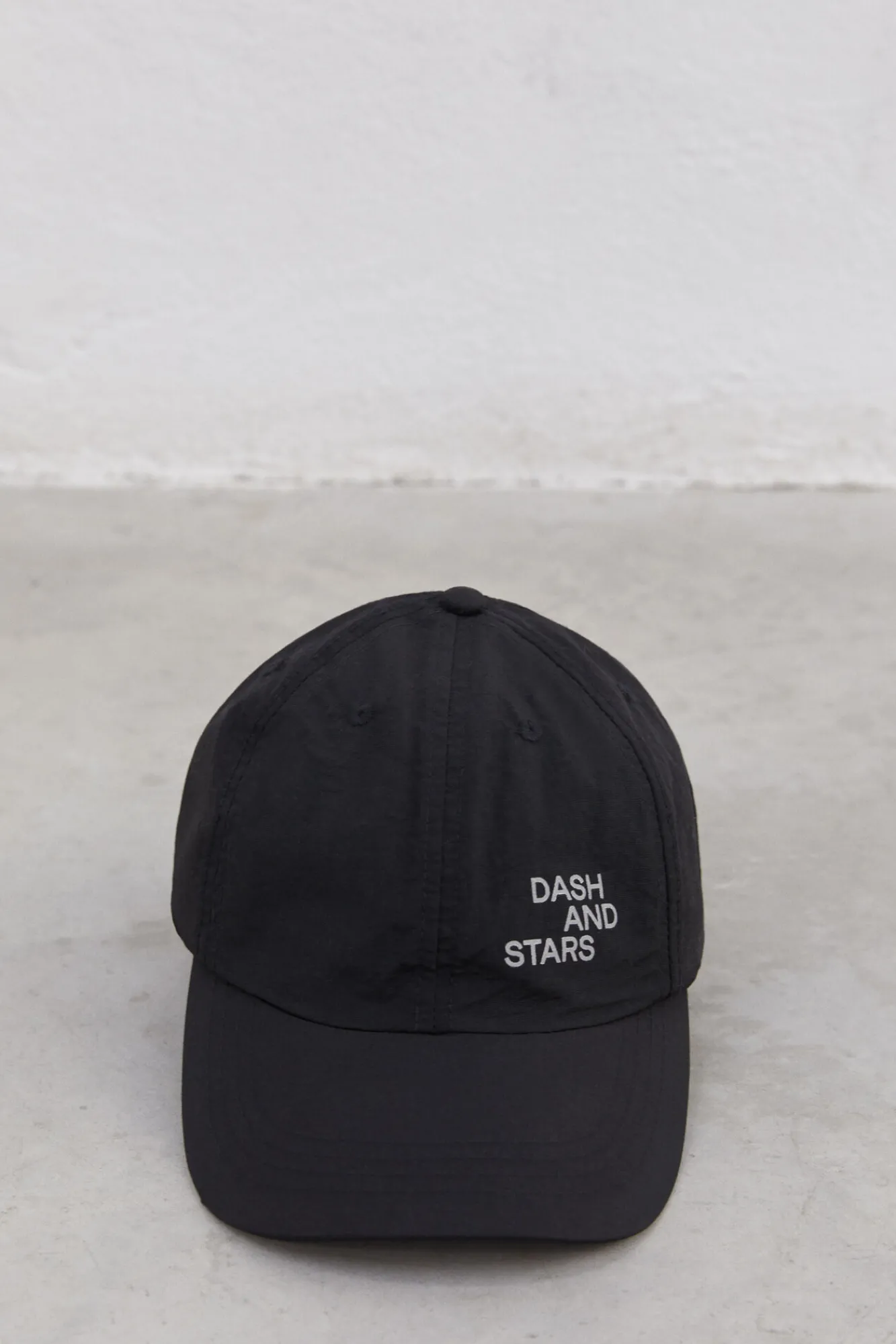 Gorra Negra Tecnica Logo Reflectante^Dash and Stars Store