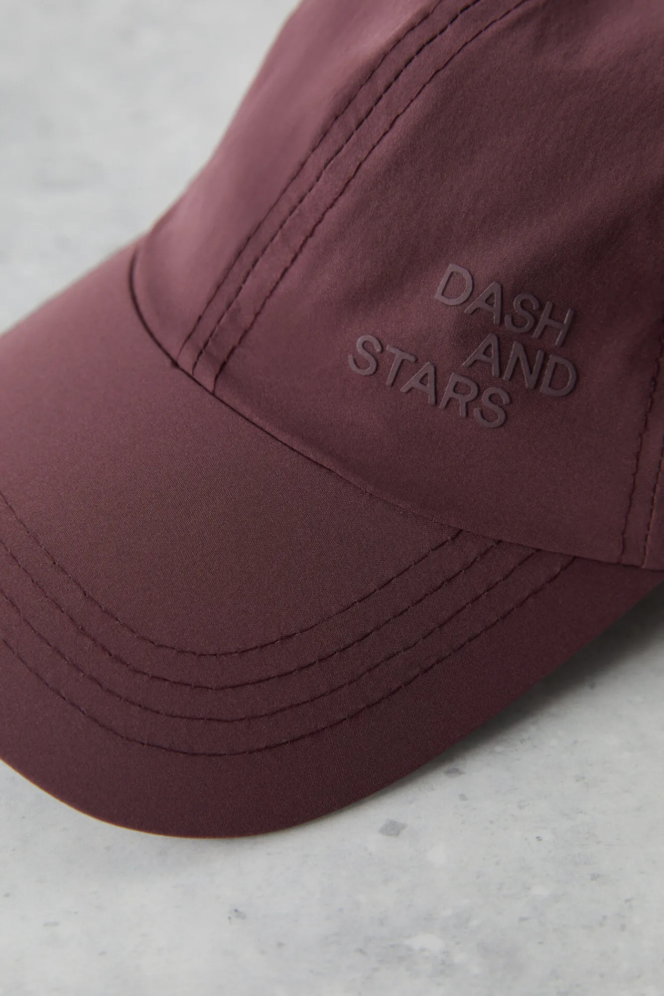 Gorra Tecnica Granate^Dash and Stars Fashion