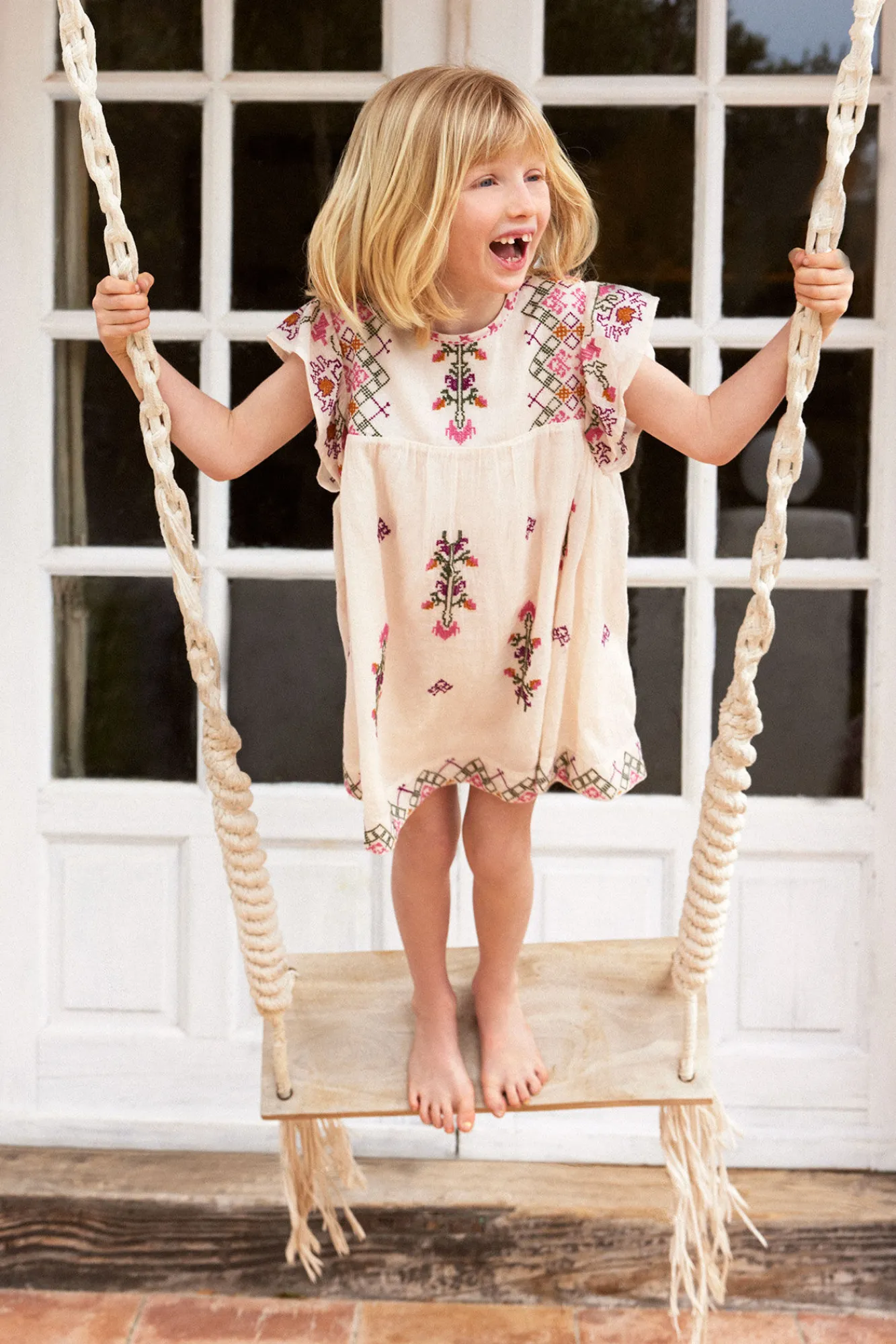 Isa. Vestido Nina De Algodon Bordado^Hoss Intropia Online