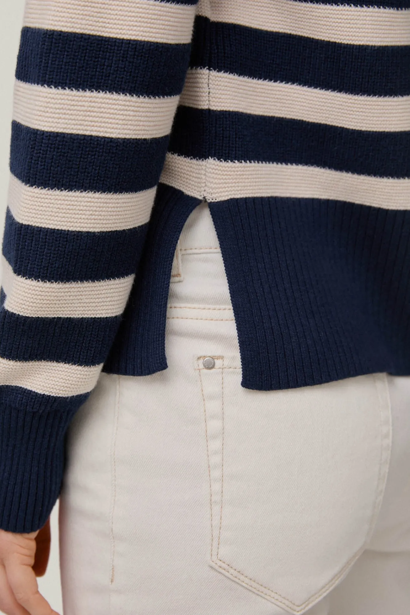 Jersey De Rayas Con Boton Joya^Pedro del Hierro Online