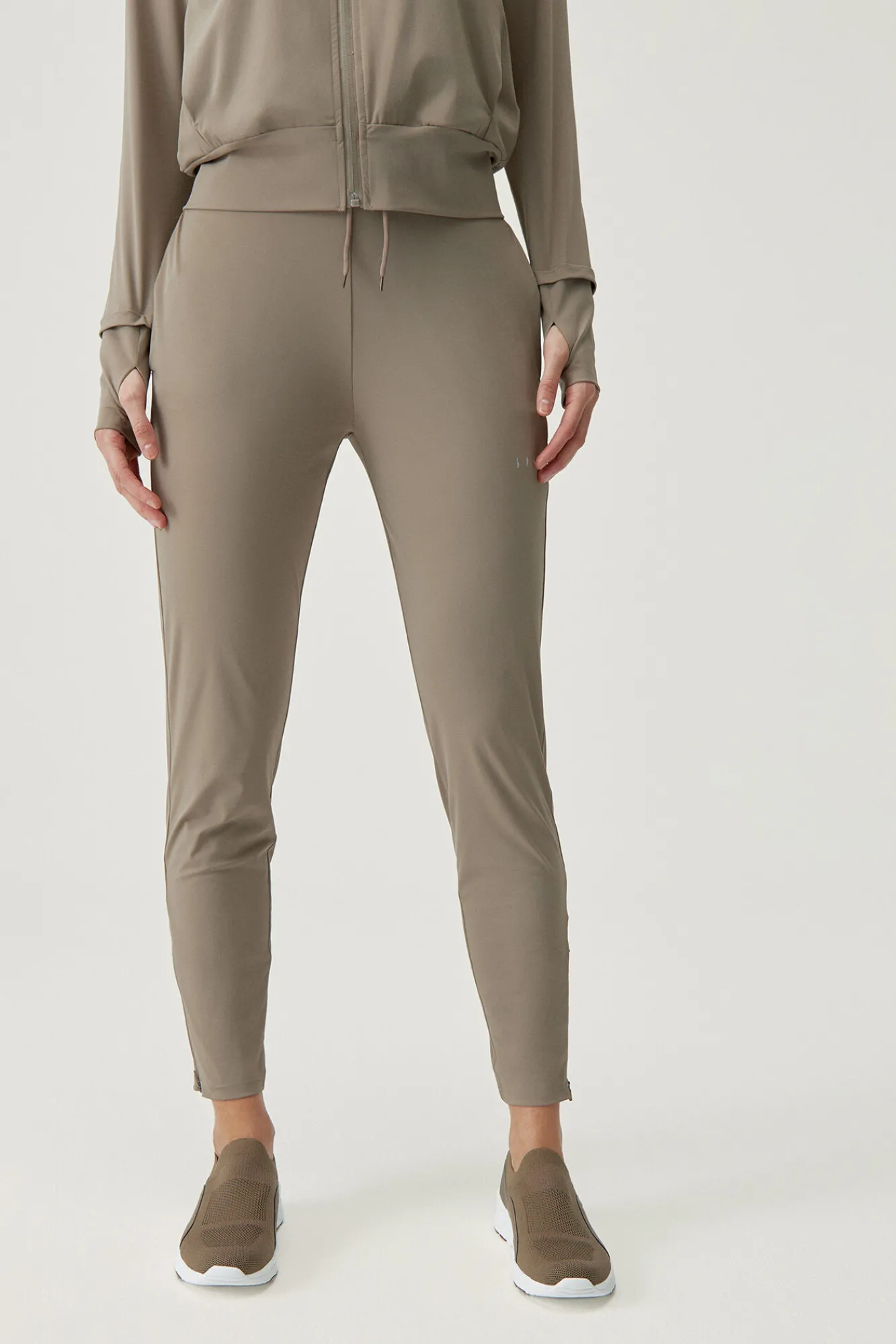 Jogger Airla Fossil^Born Living Yoga Flash Sale
