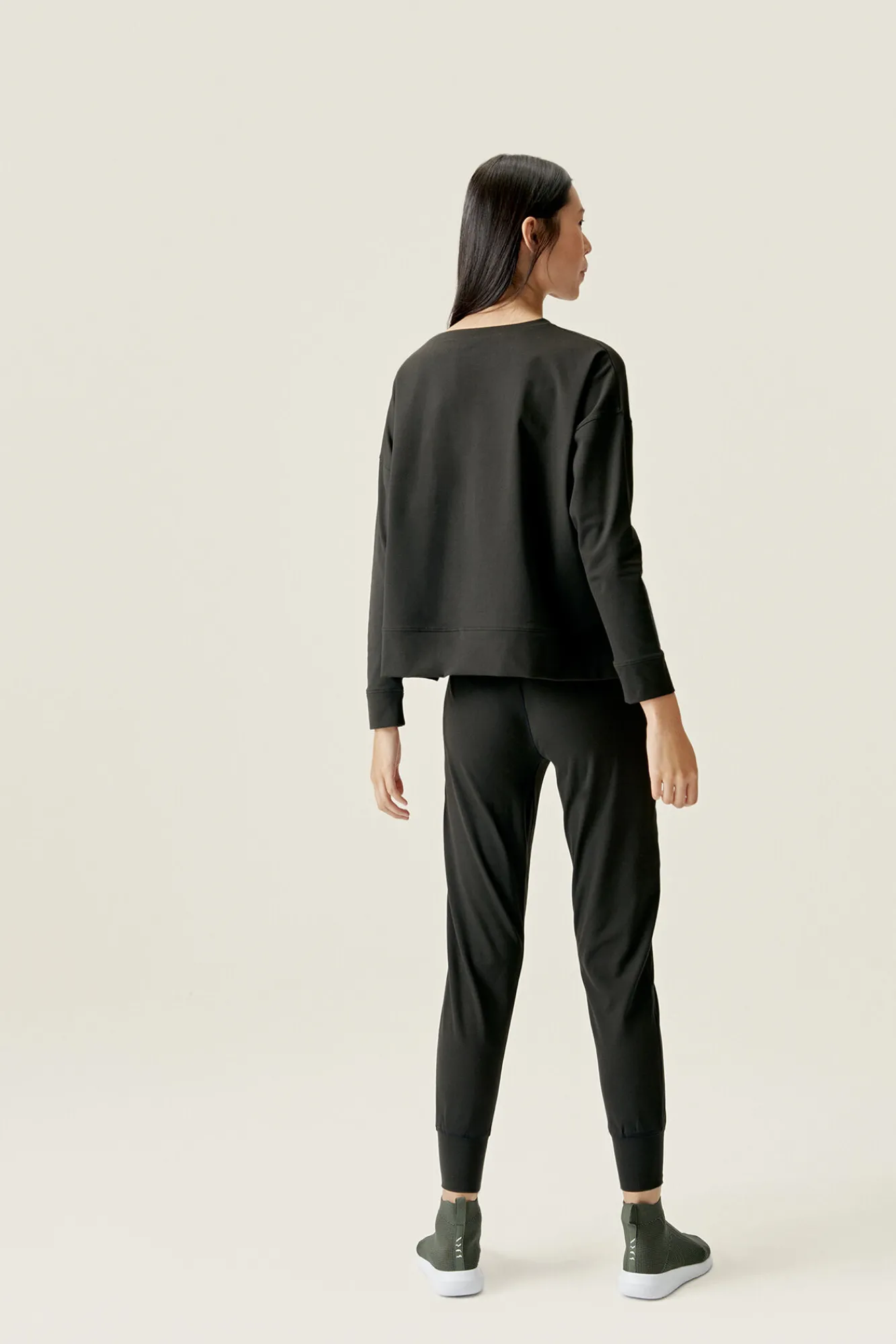 Jogger Daba Black^Born Living Yoga Shop