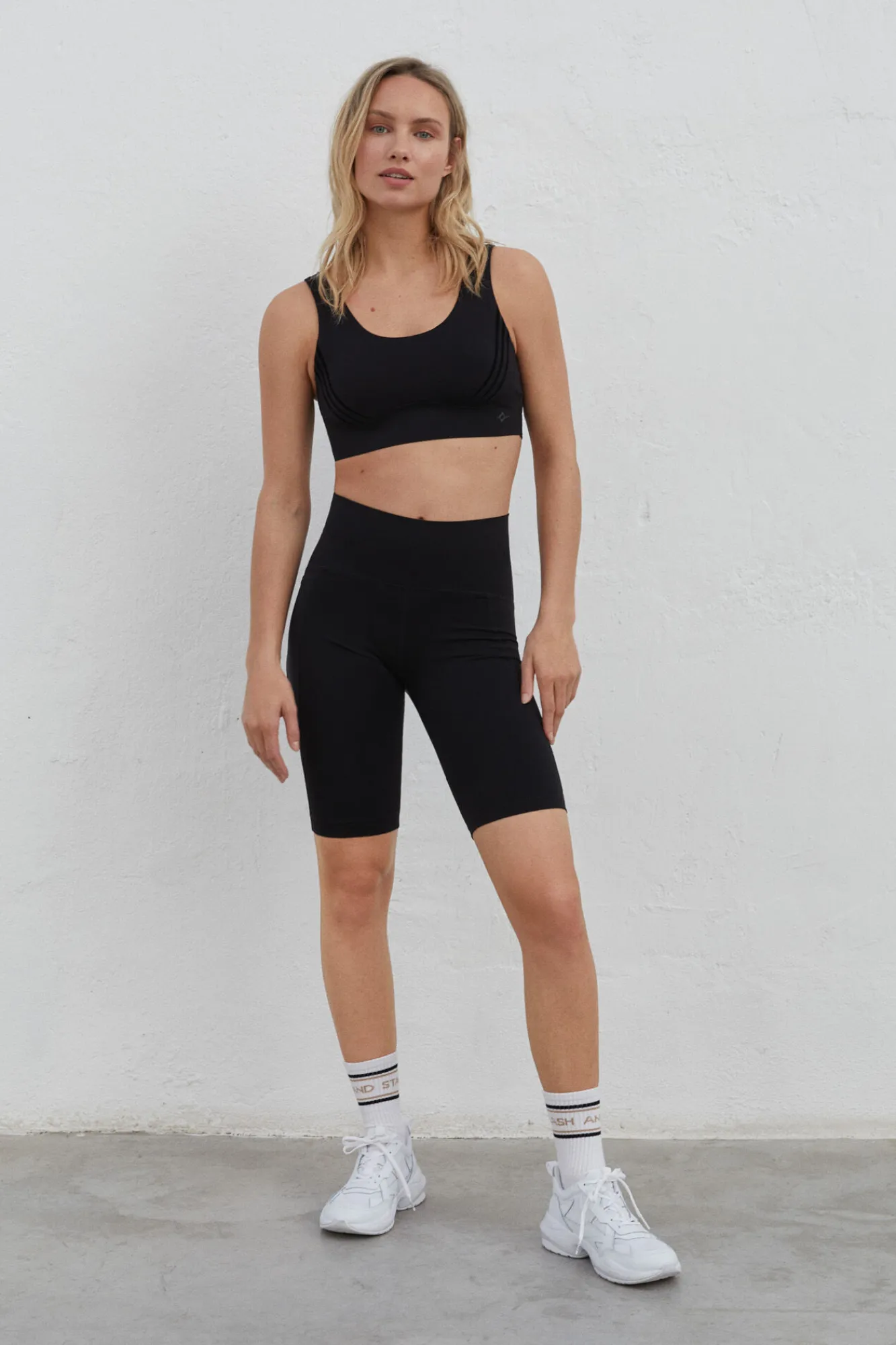 Legging Corto Microfibra Power Sculpt^Dash and Stars Discount