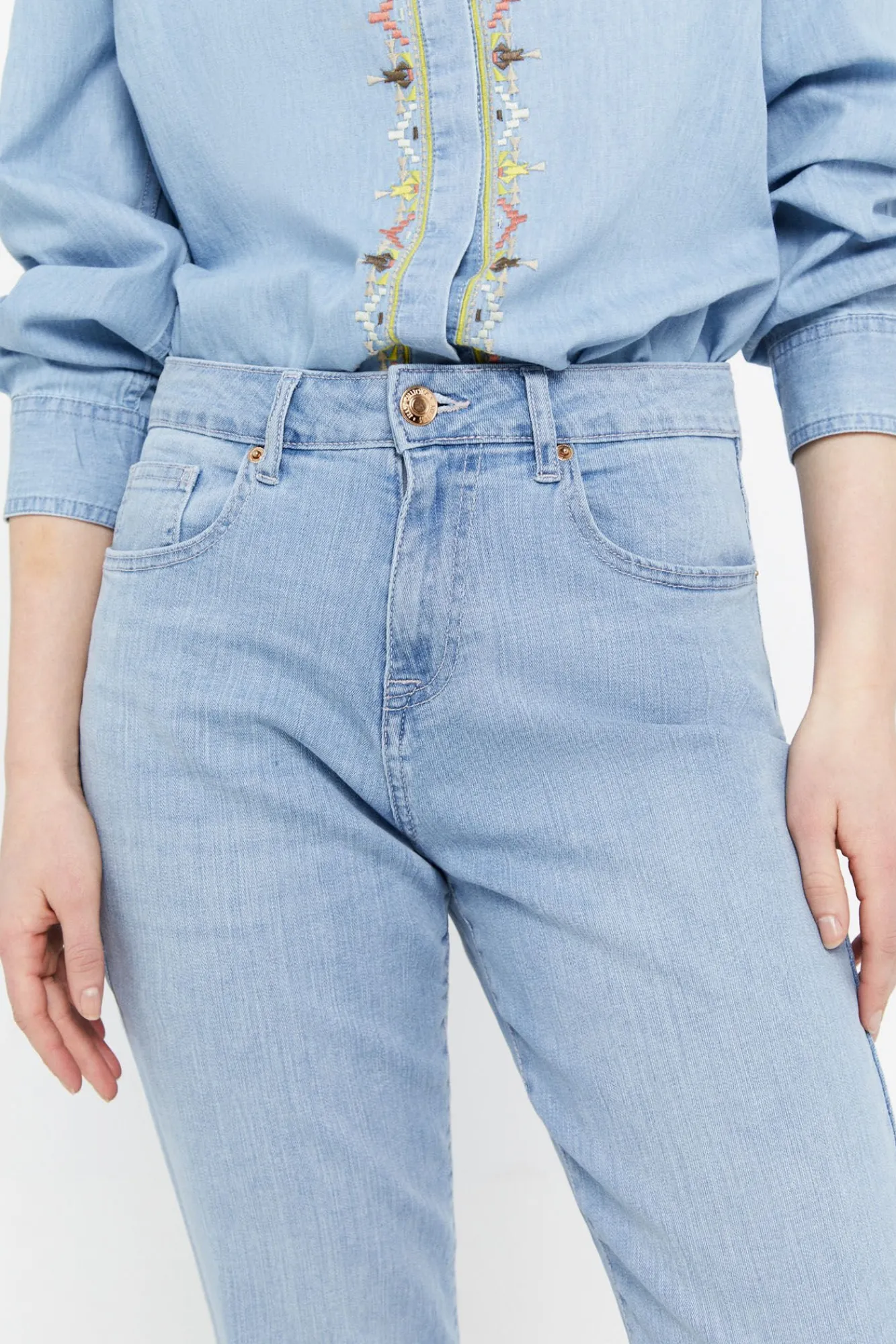 Pantalon Mom Fit^Cortefiel Discount