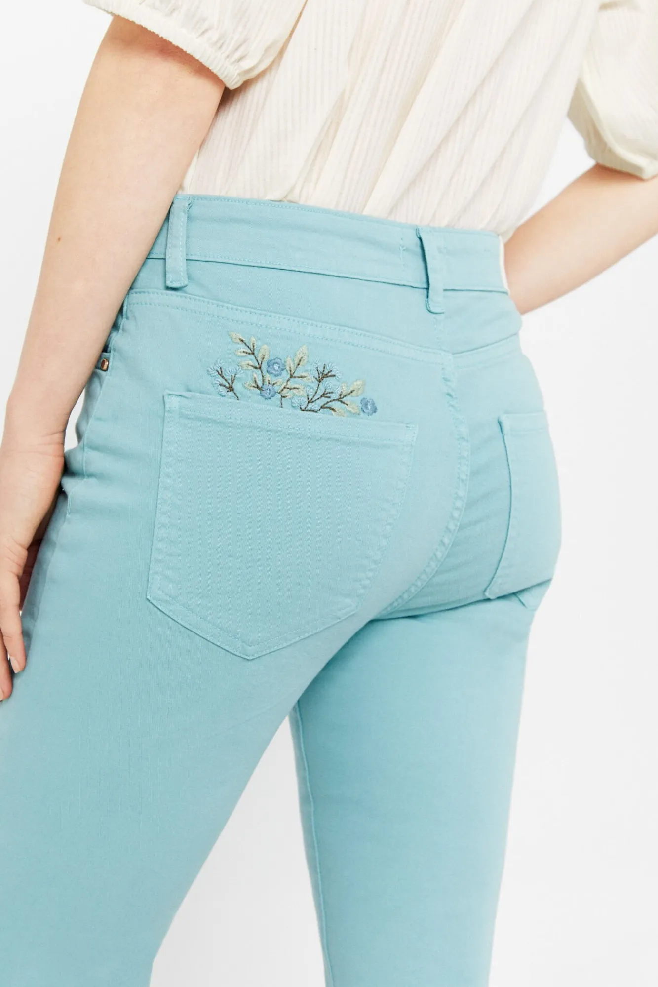 Pantalon Vaquero 5 Bolsillos Fit Crop^Cortefiel Fashion