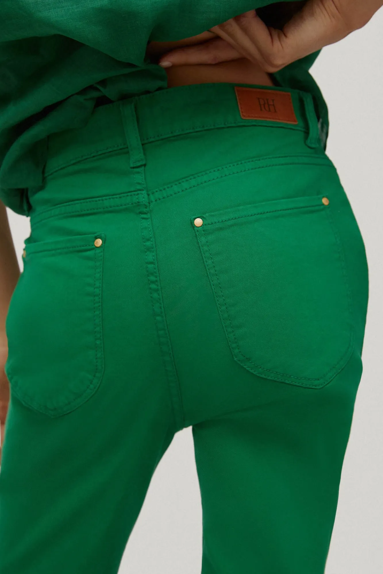Pantalon Vaquero 5 Bolsillos Flare Fit Cropped Bordado^Pedro del Hierro Store