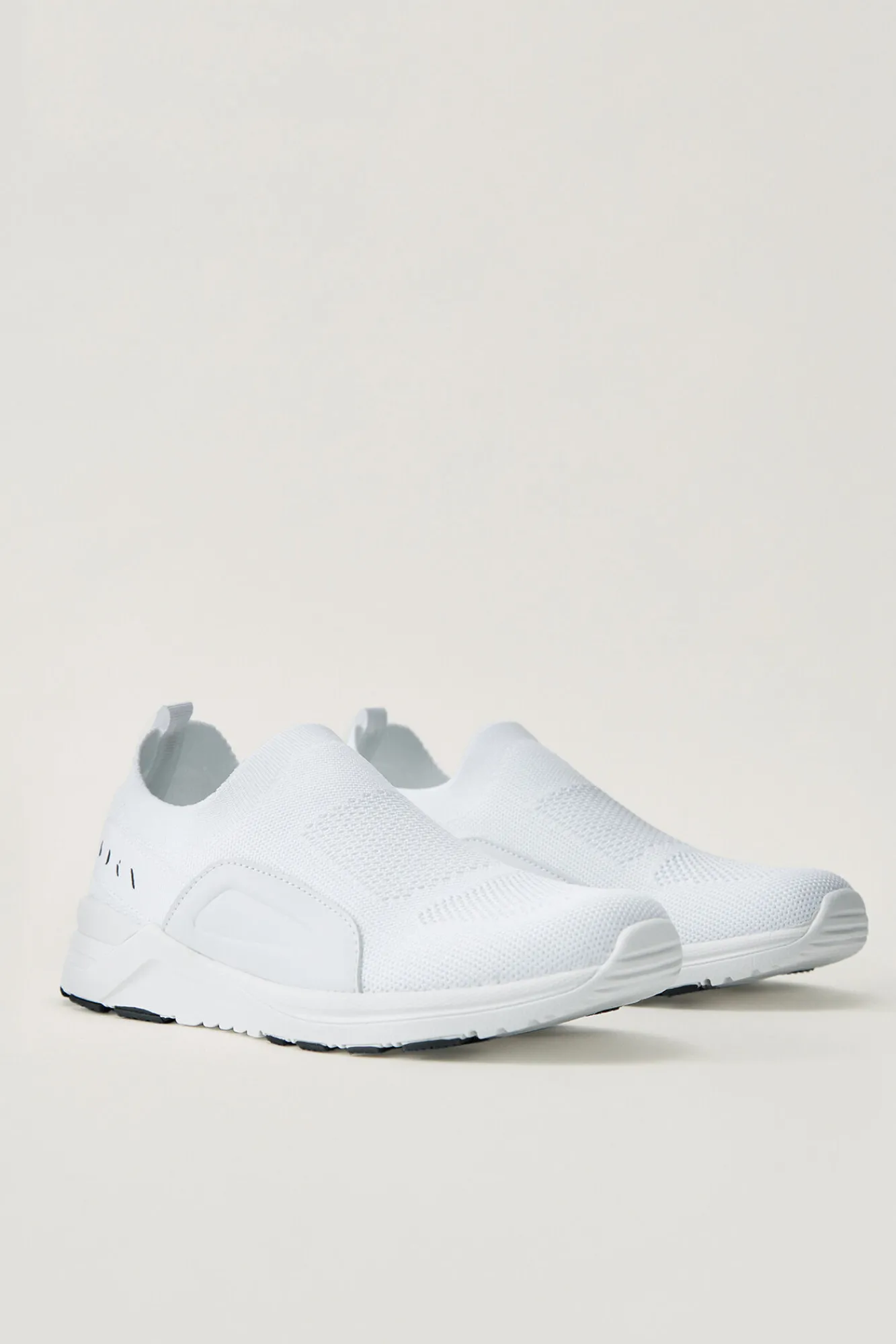 Shoes Blow White^Born Living Yoga Flash Sale