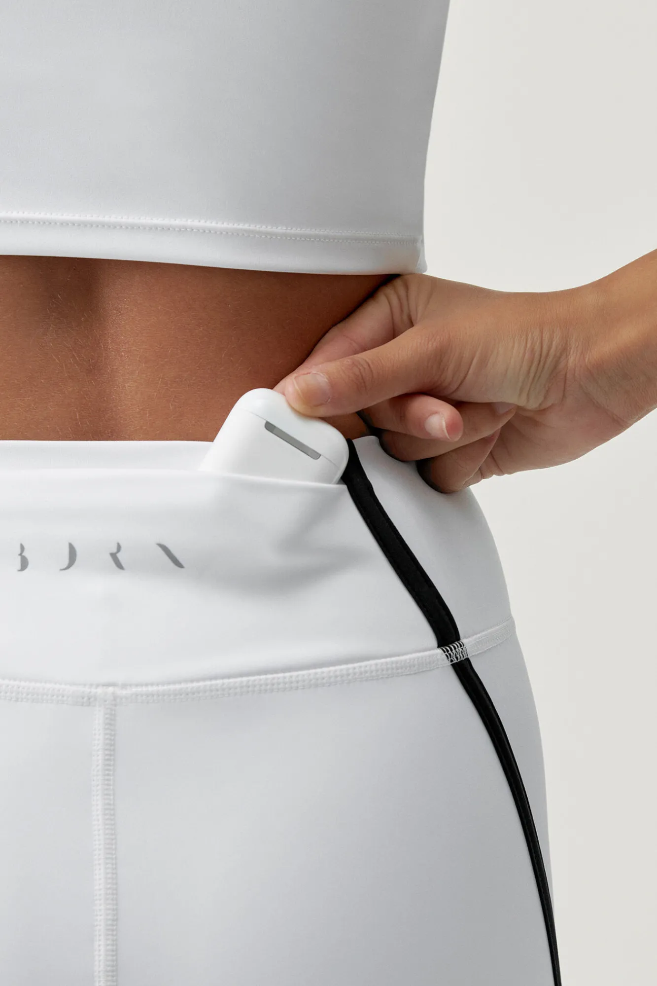 Short Daira White/Black^Born Living Yoga Best Sale