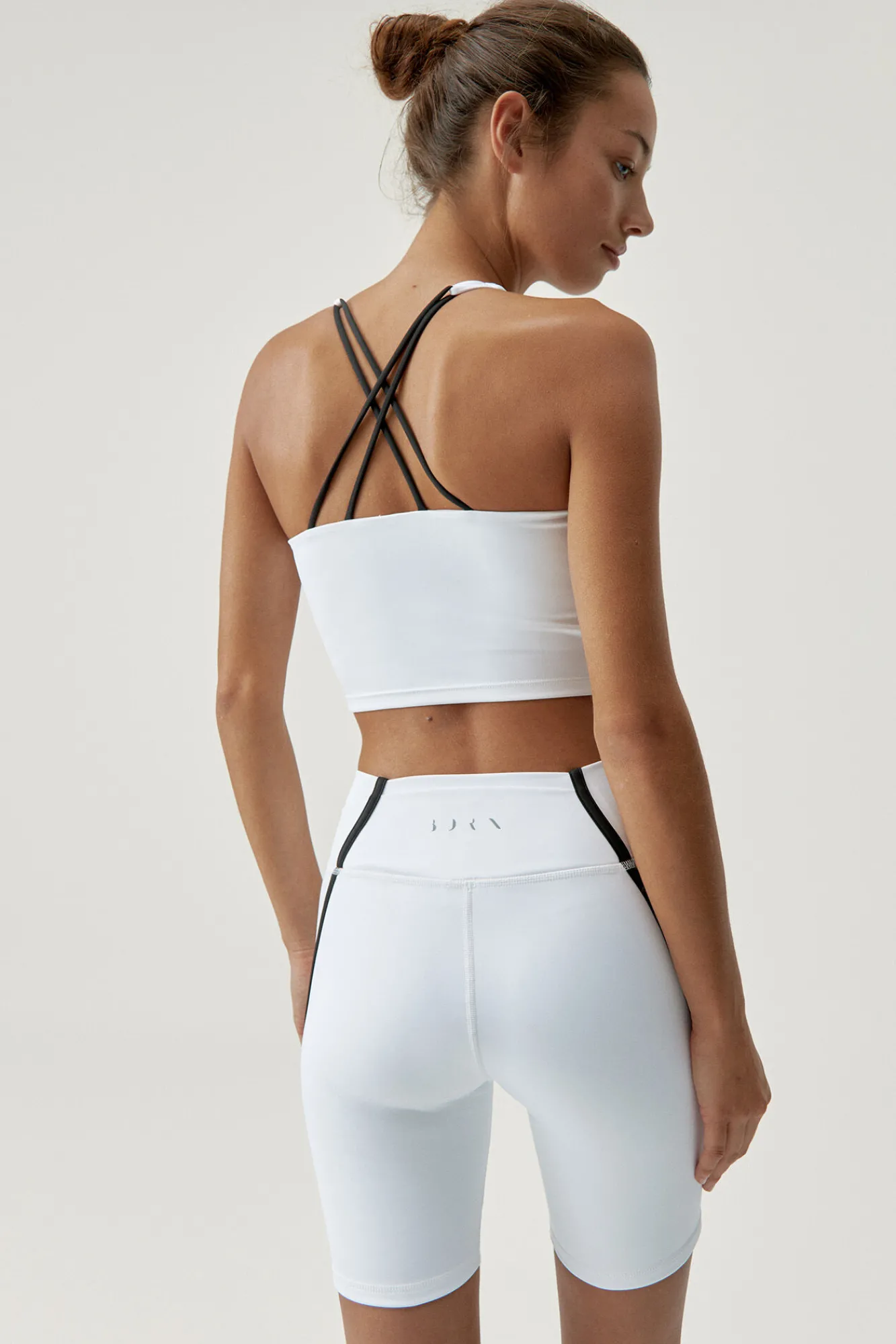Short Daira White/Black^Born Living Yoga Best Sale