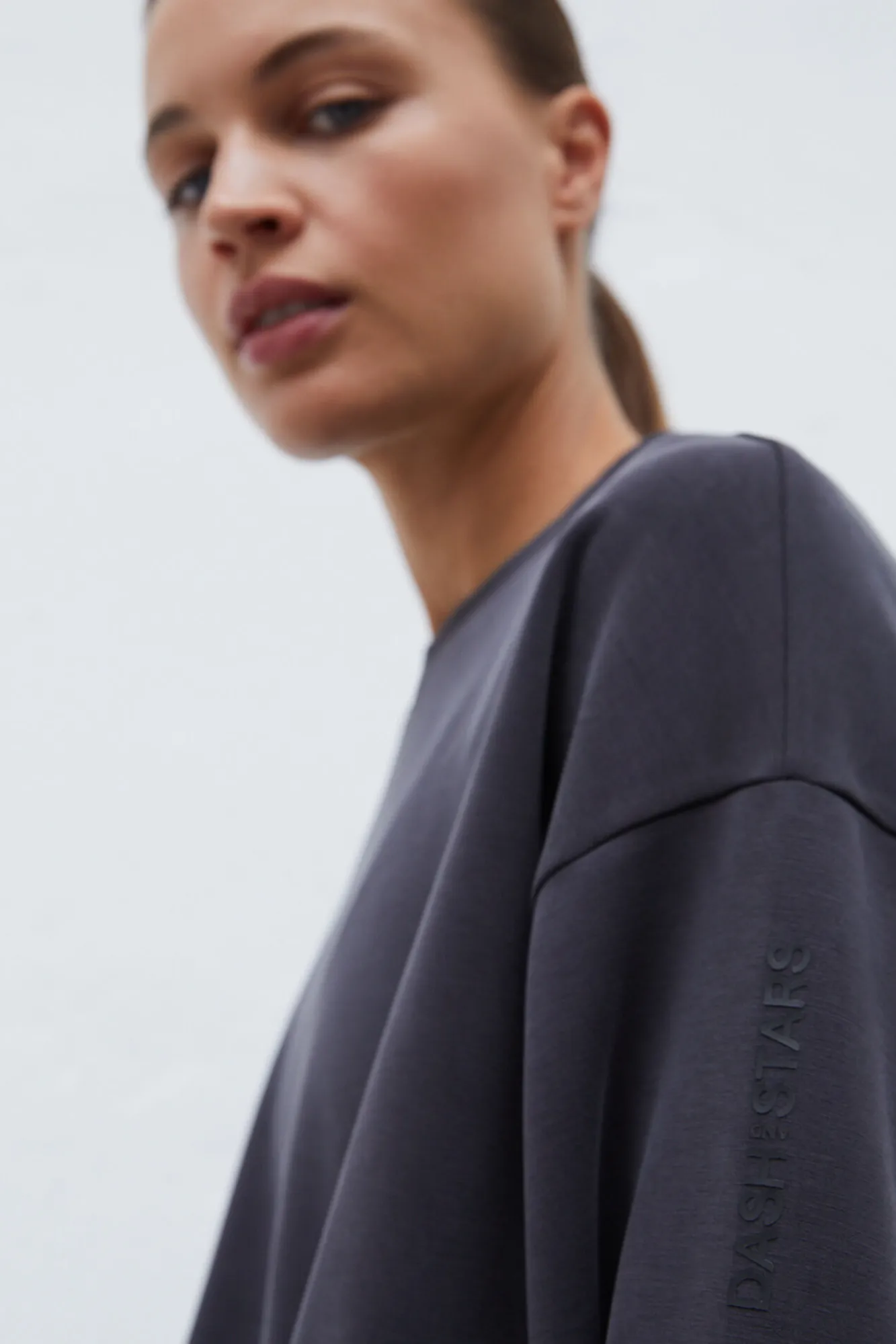 Sudadera Nudo Negro^Dash and Stars Fashion