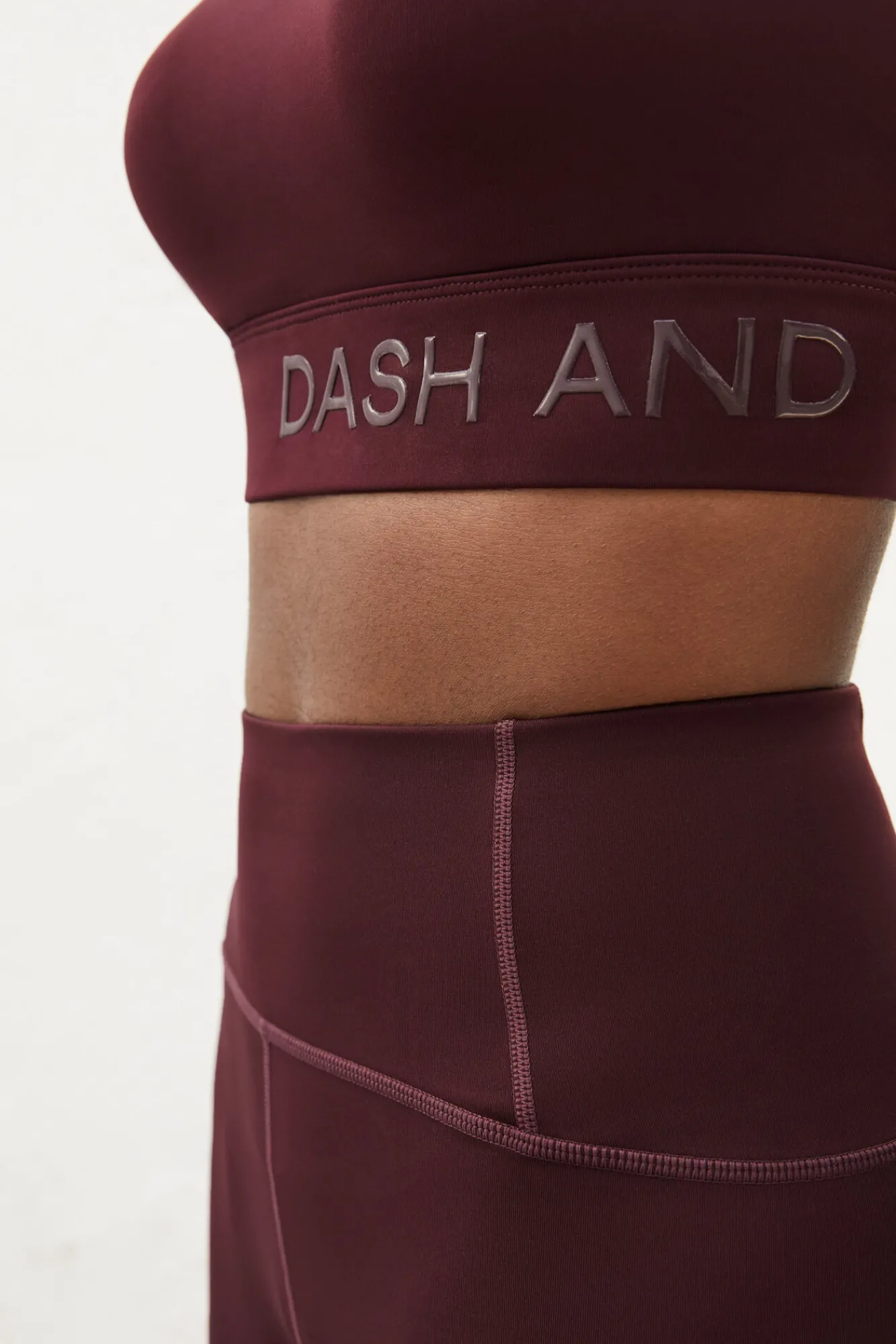 Sujetador Deportivo Morado 4D Stretch^Dash and Stars Outlet