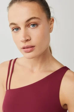 Top Deportivo Asimetrico Granate Collagen Feel^Dash and Stars Flash Sale