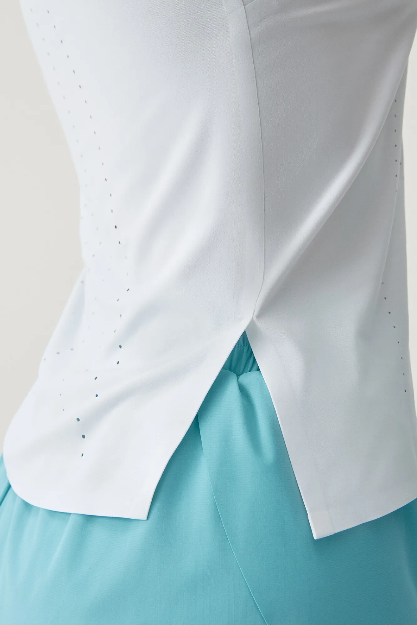 T-Shirt Race White^Born Living Yoga Best