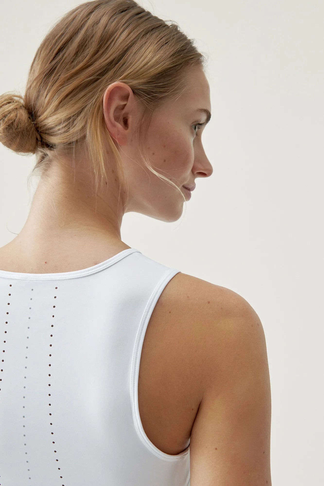 T-Shirt Race White^Born Living Yoga Best