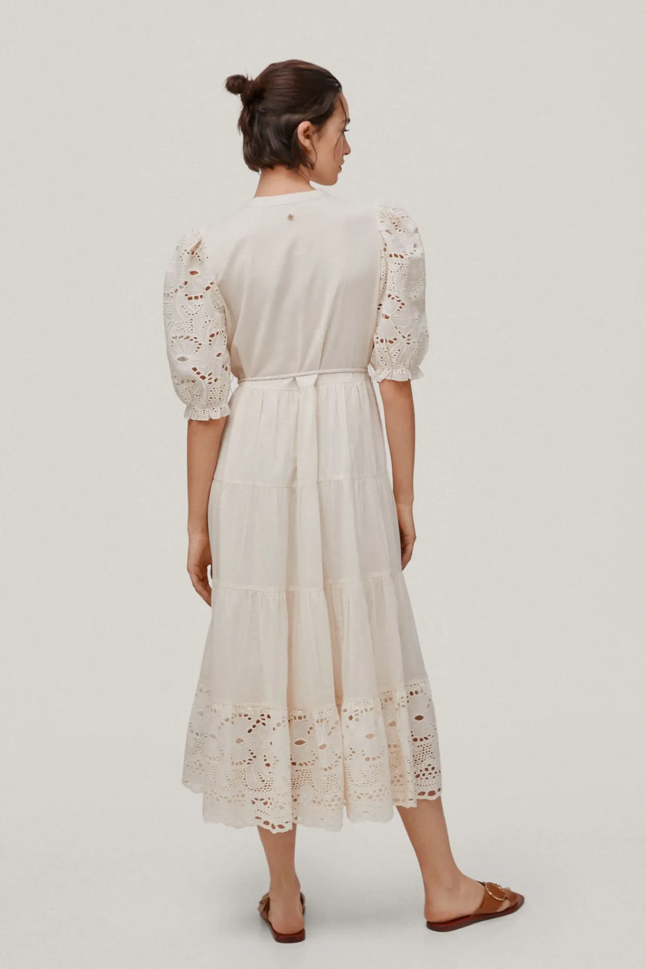 Vestido Largo Con Detalle De Tejido Florar Perforado En Mangas Y Bajo.^Pedro del Hierro Online
