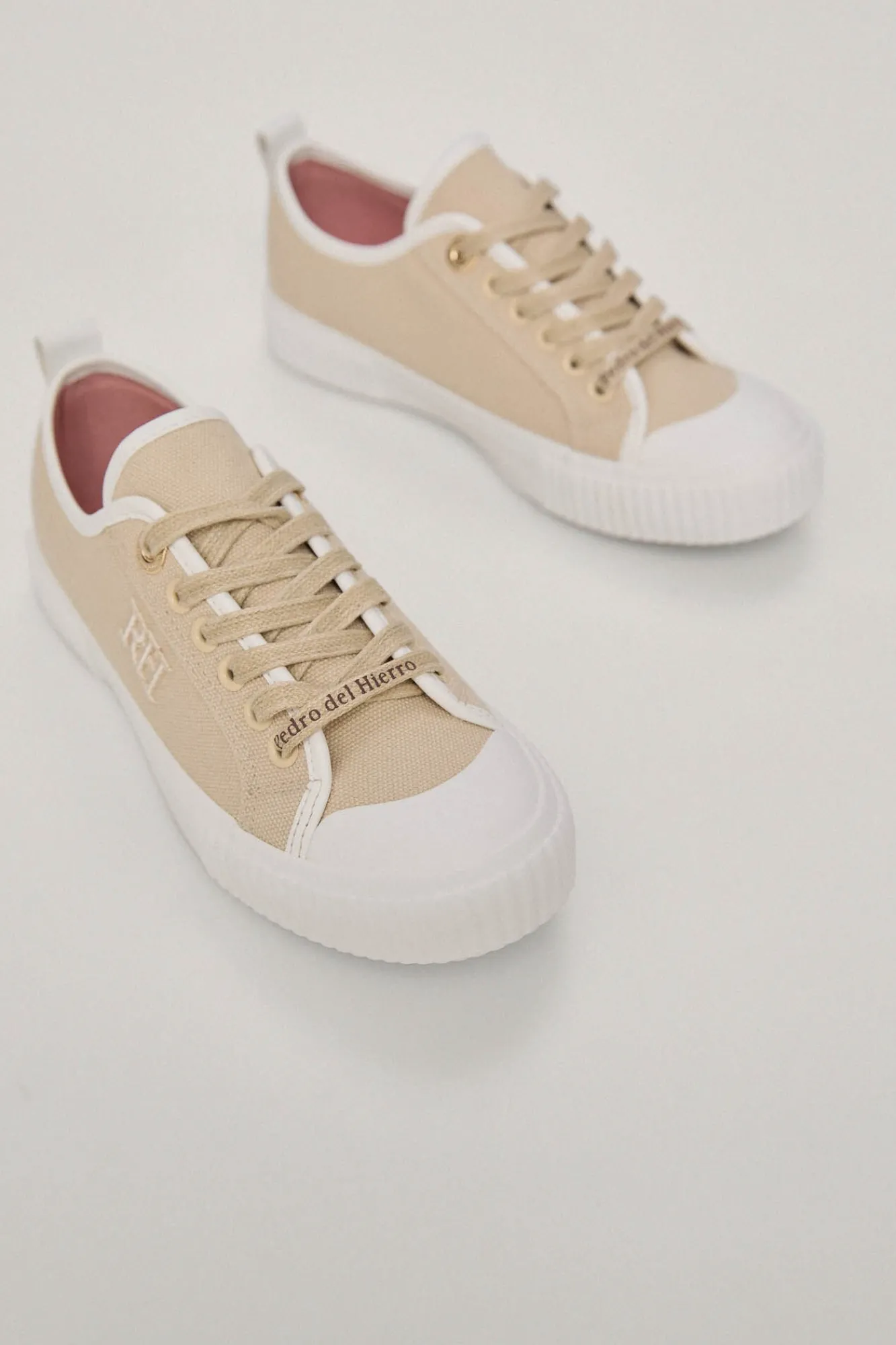 Zapatilla Canvas Con Detalles De Piel^Pedro del Hierro Hot